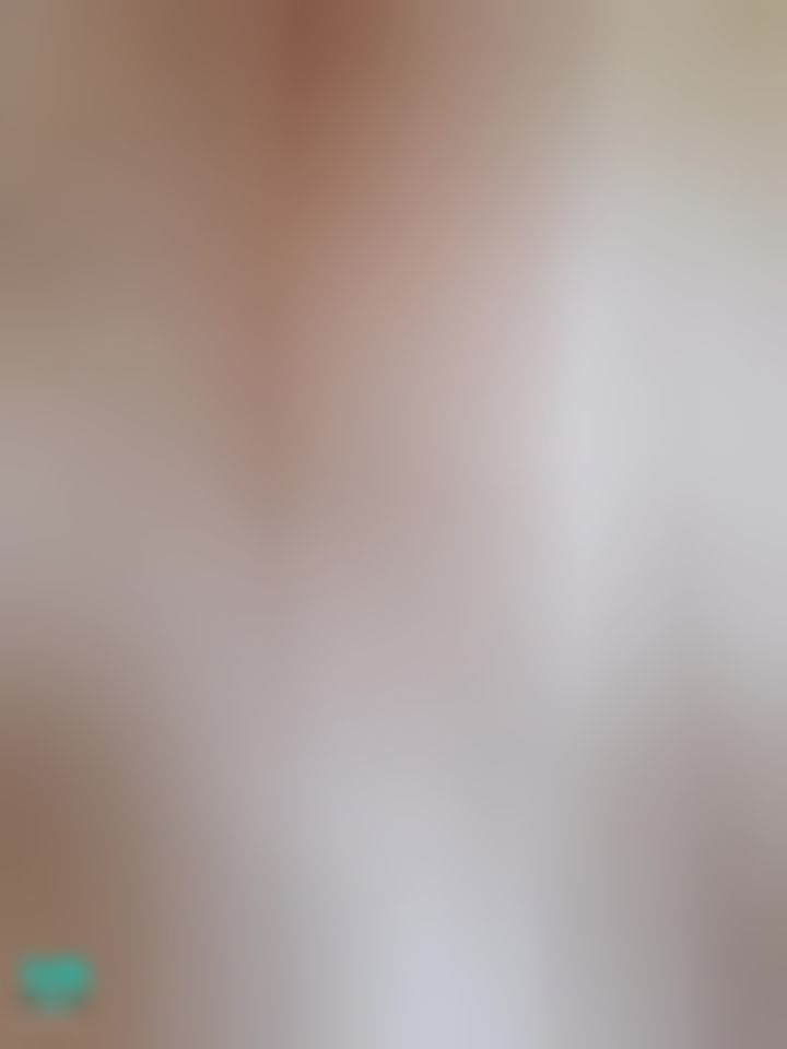 yourleye : 不穿內衣系列-白襯衫
白襯衫裡面不穿內衣
時不時會看到激凸😻
有點色色🙈