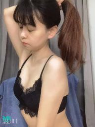 : Does tying a ponytail look younger and more beautiful? 🌸