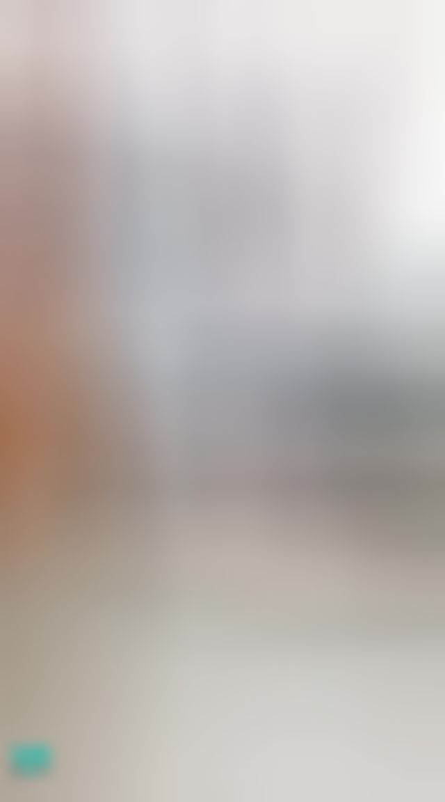 janicee : 地板上的赤腳坐姿🌹
氣質公主頭OL短裙💖
光腳坐在地上🌸
膝蓋受傷了😥🎀
#OL #短裙 #長髮 #美腿 #裸足 #赤腳