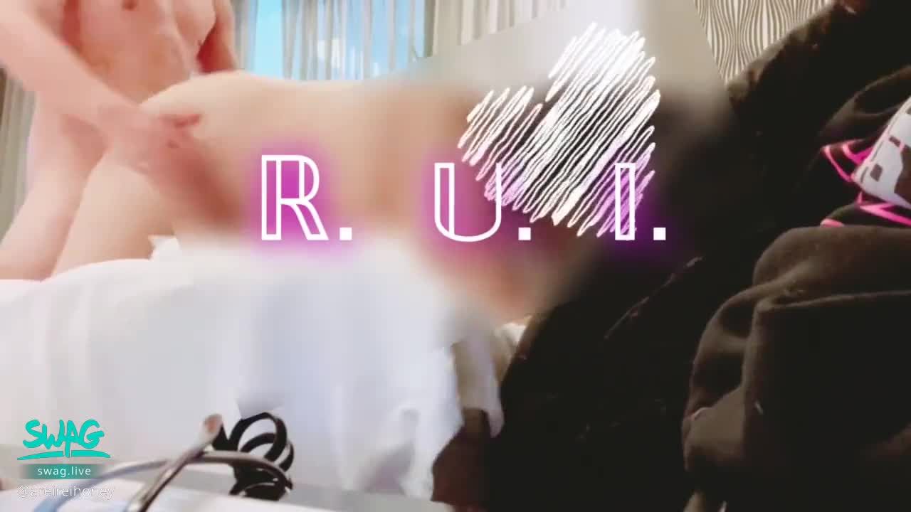 areireihoney : 《胖阿芮時期》騷逼被幹的超腫！🔊一定要看到最後🔥健身教練上課囉！簡直快把我操到不行😈😈