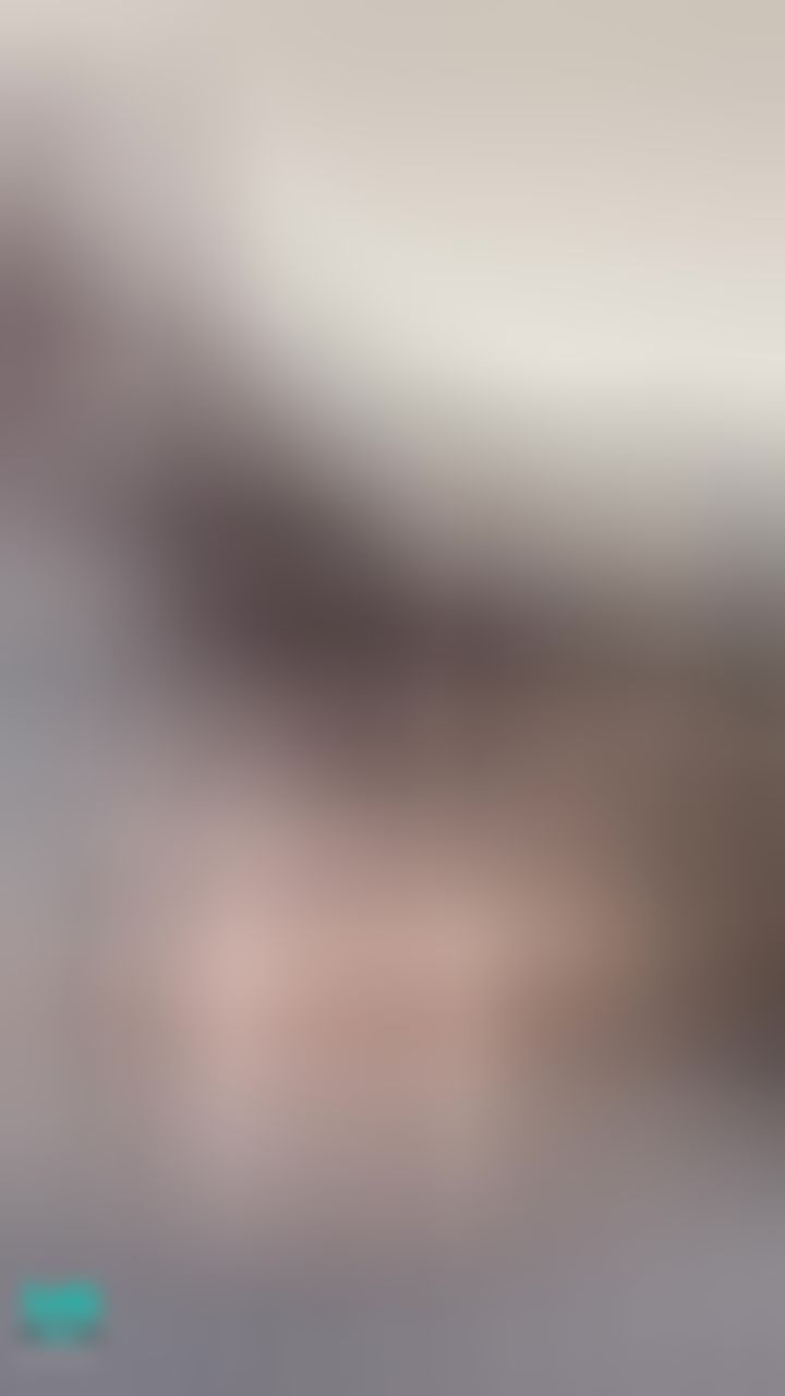  : 穿著被勾破的絲襪用棒棒插小穴自慰❗️好希望有個小哥哥看到我這個樣子直接把我壓著肏⋯💦🍆🔞