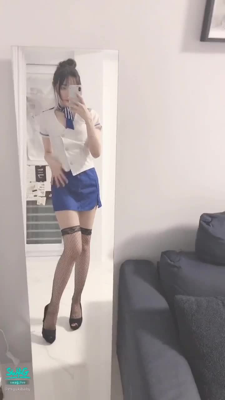 : 全身讓你意淫💕㊙️👅‼️😳窄裙長腿超色的🔥🔥🔥