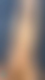 tizzybb : 拍完突然發現小白虎偷入鏡了🫣🫣
#腿控 #美腿 #長腿