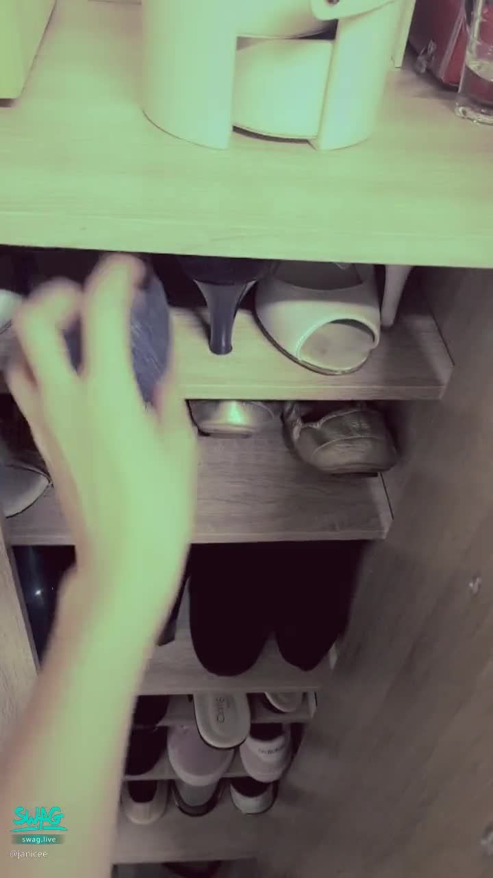  : Standing on high heels 👠
Open the shoe cabinet, take out the high heels and put them on 😍
Sexy Cutie With Boob Hole 💋
Wine red black silk on the legs 💚 Where is Black Silk Control?
sexy knee socks 🌹
Burgundy 💙
#小可愛 #美腿 #短褲 #露胸 #膝上襪 #性感 #黑絲 #絕對領域 #sexy #長髮 #高跟鞋