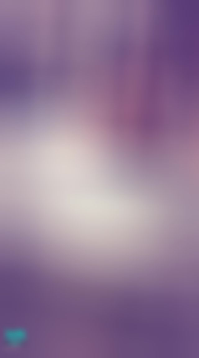 janicee : 放下睡衣的肩帶💙
撥撥胸口的頭髮，放下肩帶😈
趴在床上的低胸性感睡衣👀
漂亮的鎖骨😍
在床上等男友的視角💚
On the bed💙
#美腿 #鎖骨 #低胸 #性感 #睡衣 #sexy #長髮 #床 #細肩帶
