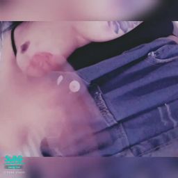 mimi_chenn : 叫的太大聲🔥結束後發現媽媽居然站在房門口,實在太尷尬了😱
