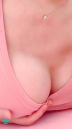 bershuka : ❤️性感G奶❤️裡面沒穿內衣🔞㊙️ 呻吟揉奶💗
#茉茉 #bershuka #大奶 #巨乳 #揉奶 #色誘