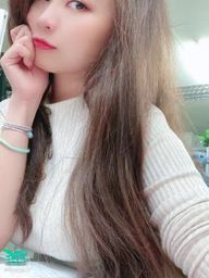 kittyanna : 頭髮太長了~哥哥覺得該不該剪短呀?