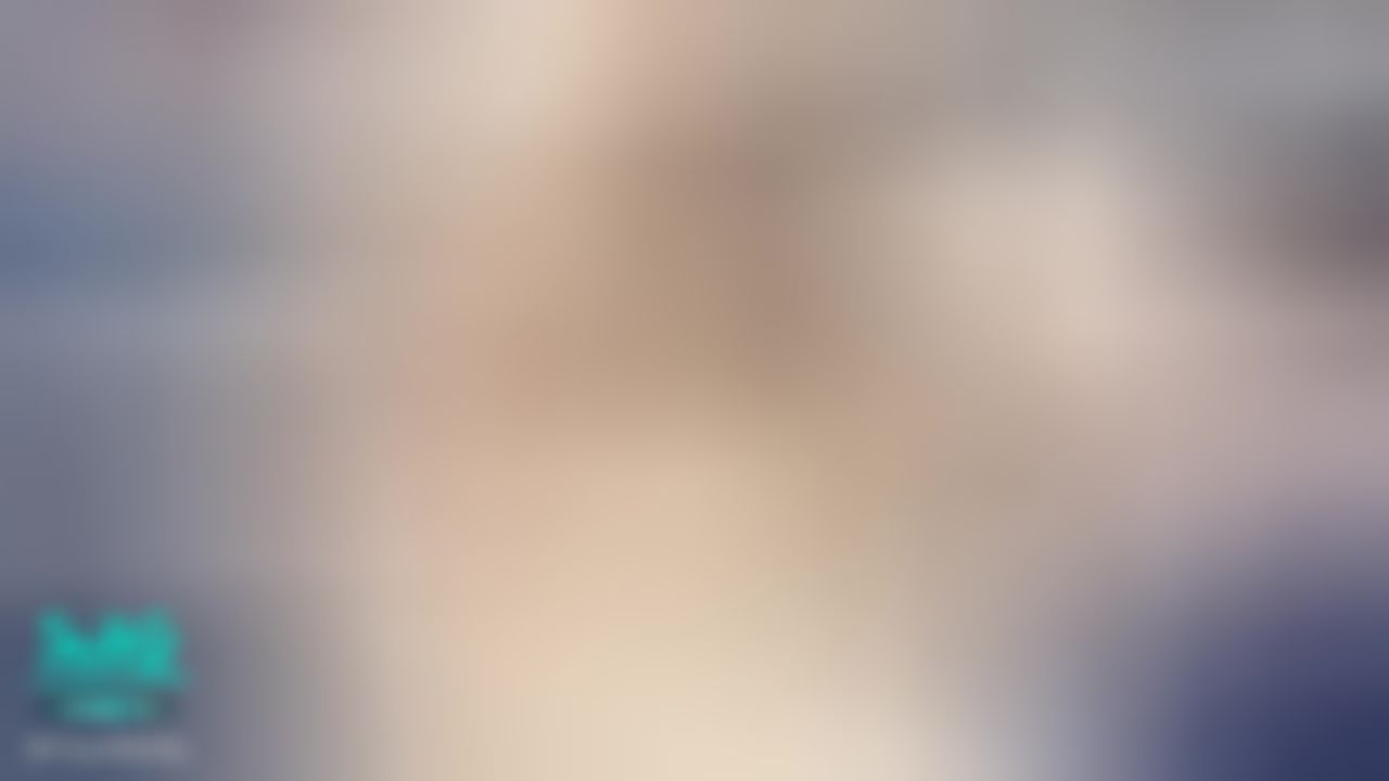  : 淫蕩慰慰..半脫褲褲都流白汁了😋想舔舔美鮑？👅💋💦