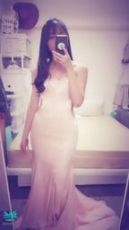 janicee : 露出腰窩💗
挖洞的禮服👀
性感低胸長禮服💋
踮著高跟鞋🌹
Dress up for party💚
#深V #低胸 #美腿 #長裙 #挖洞 #禮服 #性感 #高跟鞋 #sexy #長髮 #鎖骨