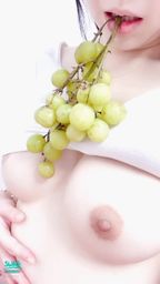 bershuka : 你們覺得是葡萄甜⋯還是我比較甜?🙈💚💦
#茉茉 #bershuka #大奶 #巨乳 #G奶 #揉奶 #色誘 #性感 #奶頭 #露點