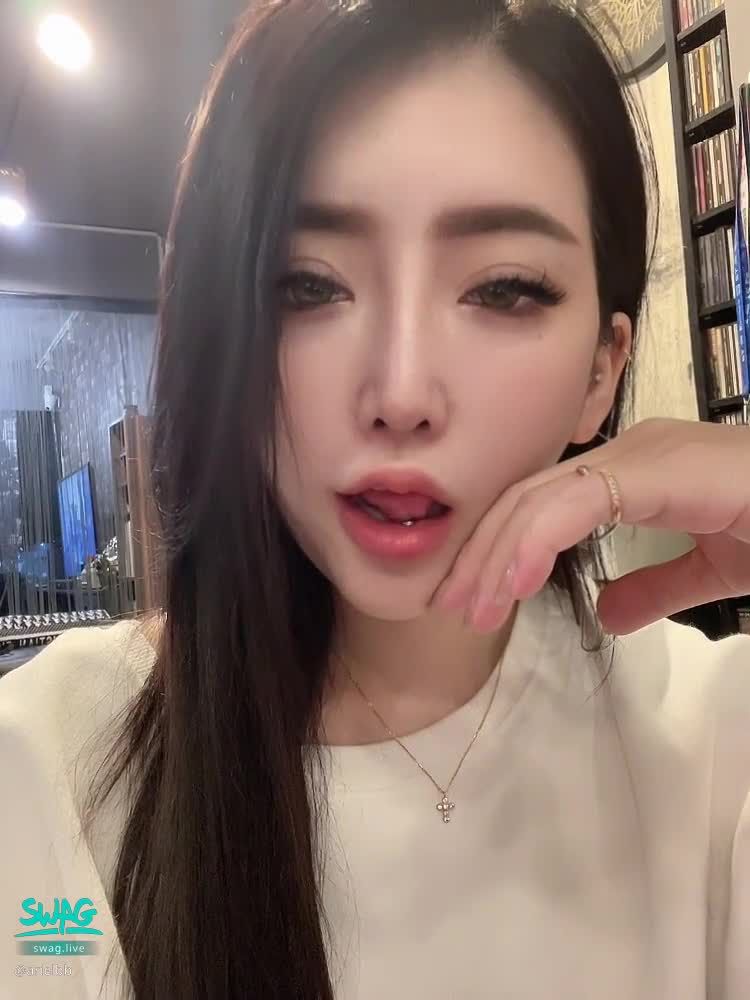  : 🎉 new film 🎉 Got hit hard and begged for mercy
https://5w.ag/ijuZaA6oufsMyyce9
Deliberately wearing only one underwear to go to a friend, I want to surprise him. The effect was great, and it really made him super excited, he picked me up and stripped me...

✨ Unlock press like 👍🏻 And private message screenshot 🉐️ 1 hidden version
✨ Private message to chat about your favorite drama

#沒有你們解鎖 , I can't make new films and lose money completely, because I'm all looking for a professional team to work with 🥺😭

#純約會特價中
#長腿
#愛子
#大奶
#潮吹女王