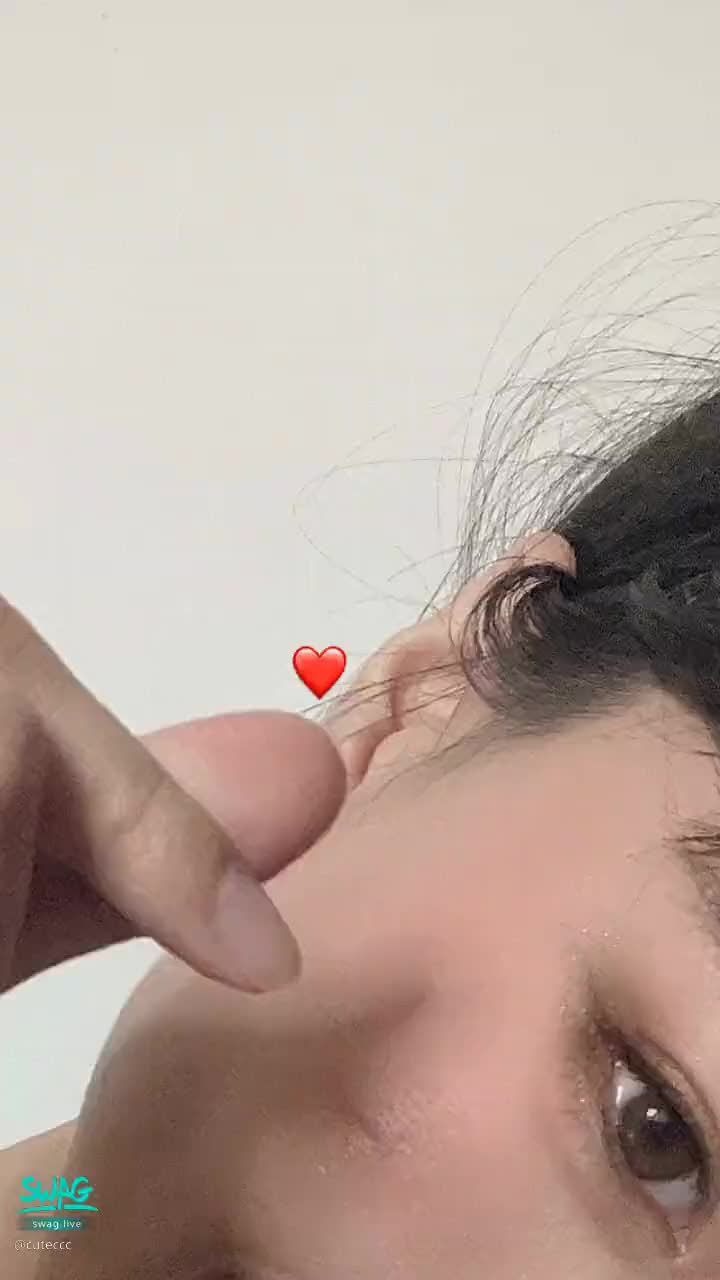 cuteccc : 除了色色還可以跟我打屁（不是物理的）
講屁話日常希望也有你在❤️