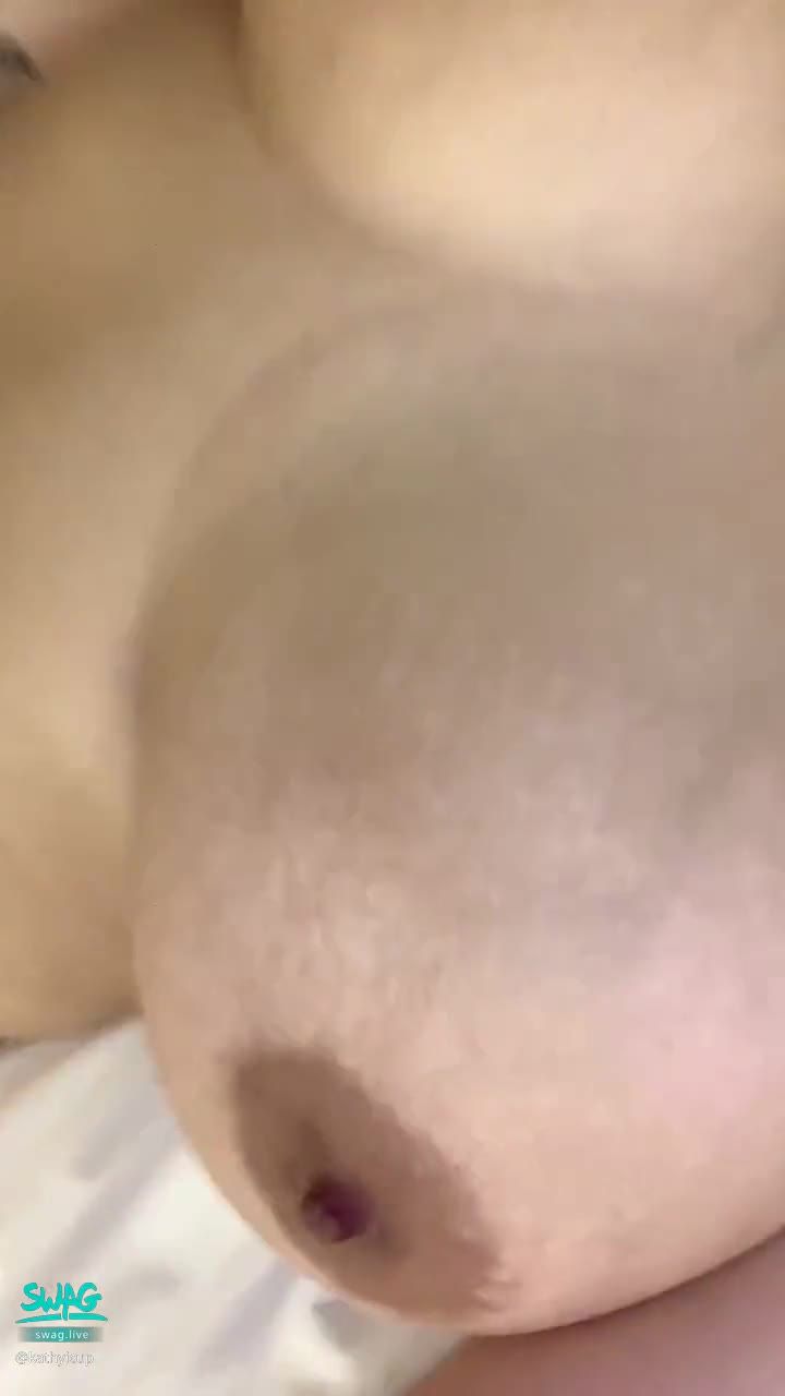 kathyicup : 臭弟弟連幫我舔穴都快讓我上天了⋯大姐姐被弟弟拿下真的會特別淫⋯👅🍆💦🔞