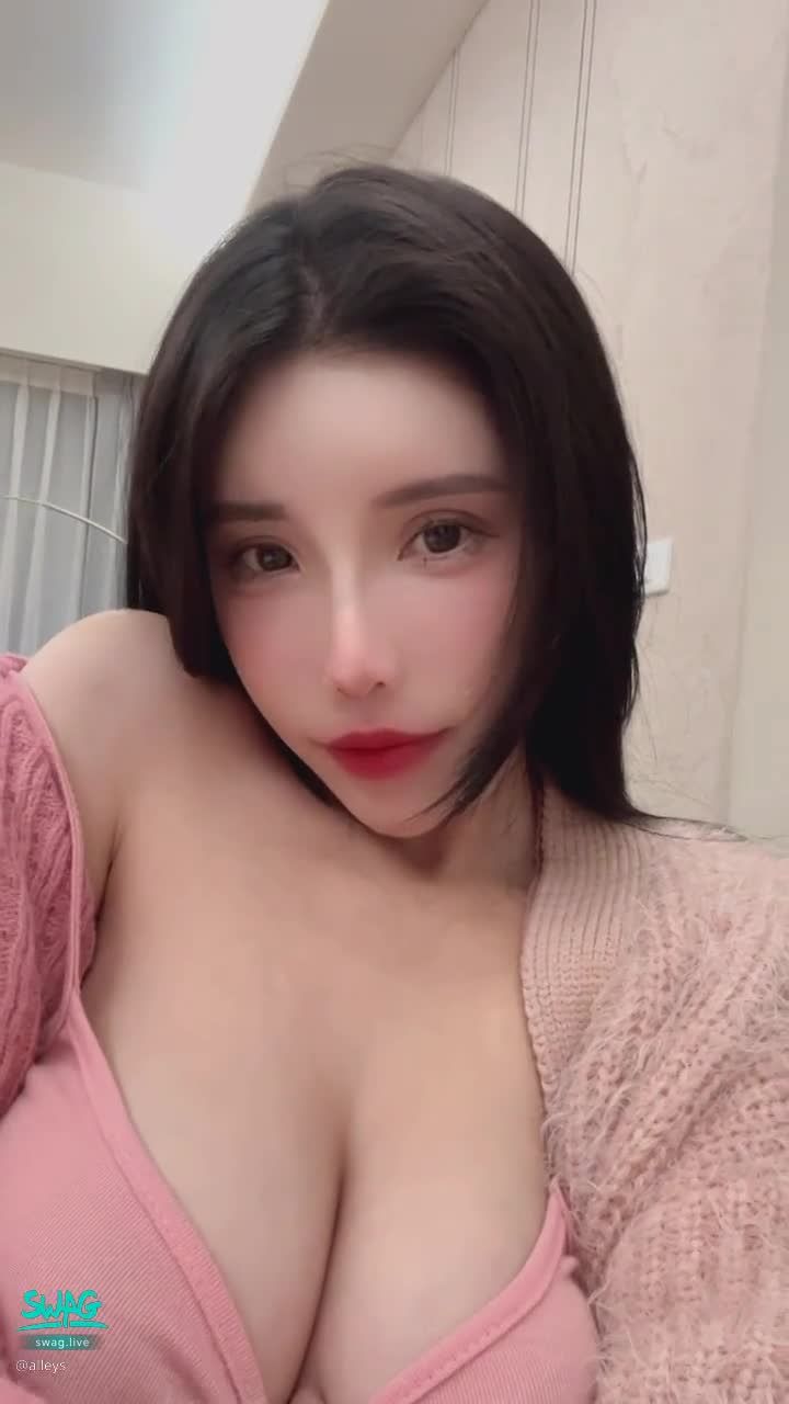 alleys : 🥰看了肉棒有硬嗎？私訊：我喜歡妳‼️送你最新無套愛愛抽插隱藏版🎁🎁🎁🎁🎁🎁限今天喔！ 直刷甜蜜純約會一折！直刷直約不抽籤💕