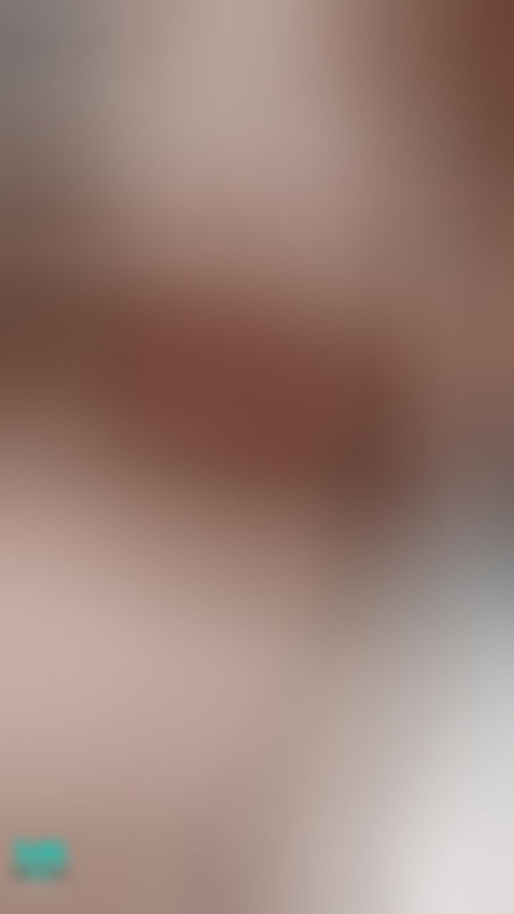 cocolunna : 淫水好浓😱 掰开淫穴... 里面全是水💦💦💦 
流出浓浓的淫水