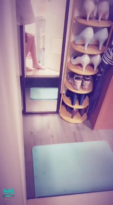 janicee : 偷窺上廁所
上廁所時被從鏡子偷窺
還聽得到水聲💦💦💦