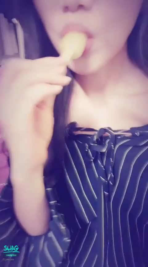 janicee : 吃著棒棒的嘴唇💋