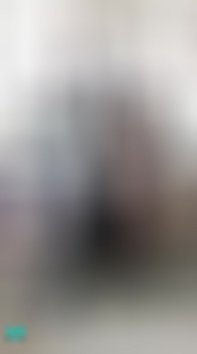 janicee : 緊繃的褲底⭐
膝上襪的絕對領域🌹
地板上盤腿，看到褲底的性感坐姿💋
交叉雙腿👀穿著高跟鞋👠
#膝上襪 #絕對領域 #氣質 #性感 #眼鏡 #短褲 #黑框 #美腿 #高跟鞋
