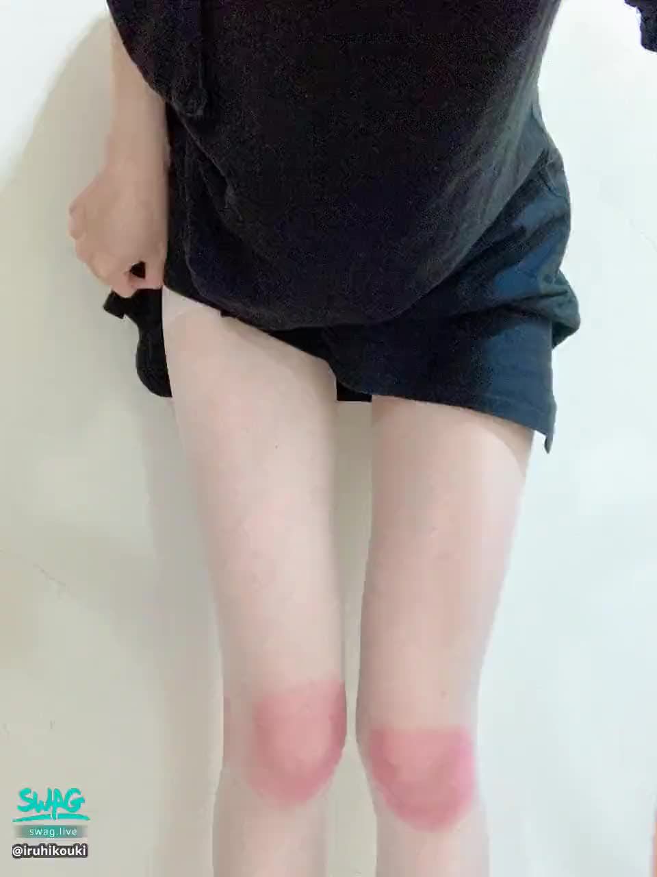  : 