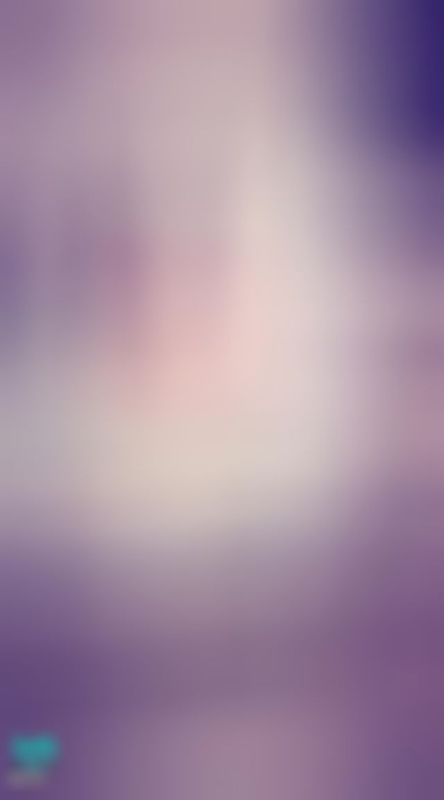 janicee : 你是足控嗎？
常被說很性感的低胸紅睡衣💓
床上的黑框眼鏡少女
動動赤腳💋用腳底說嗨😍