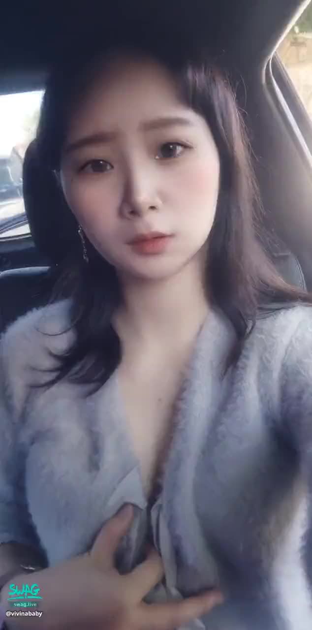 vivinababy : 把自己當成禮物送出去，好像也是不錯的選擇😂