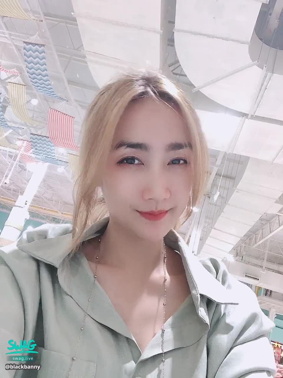blackbanny : Sweet smile