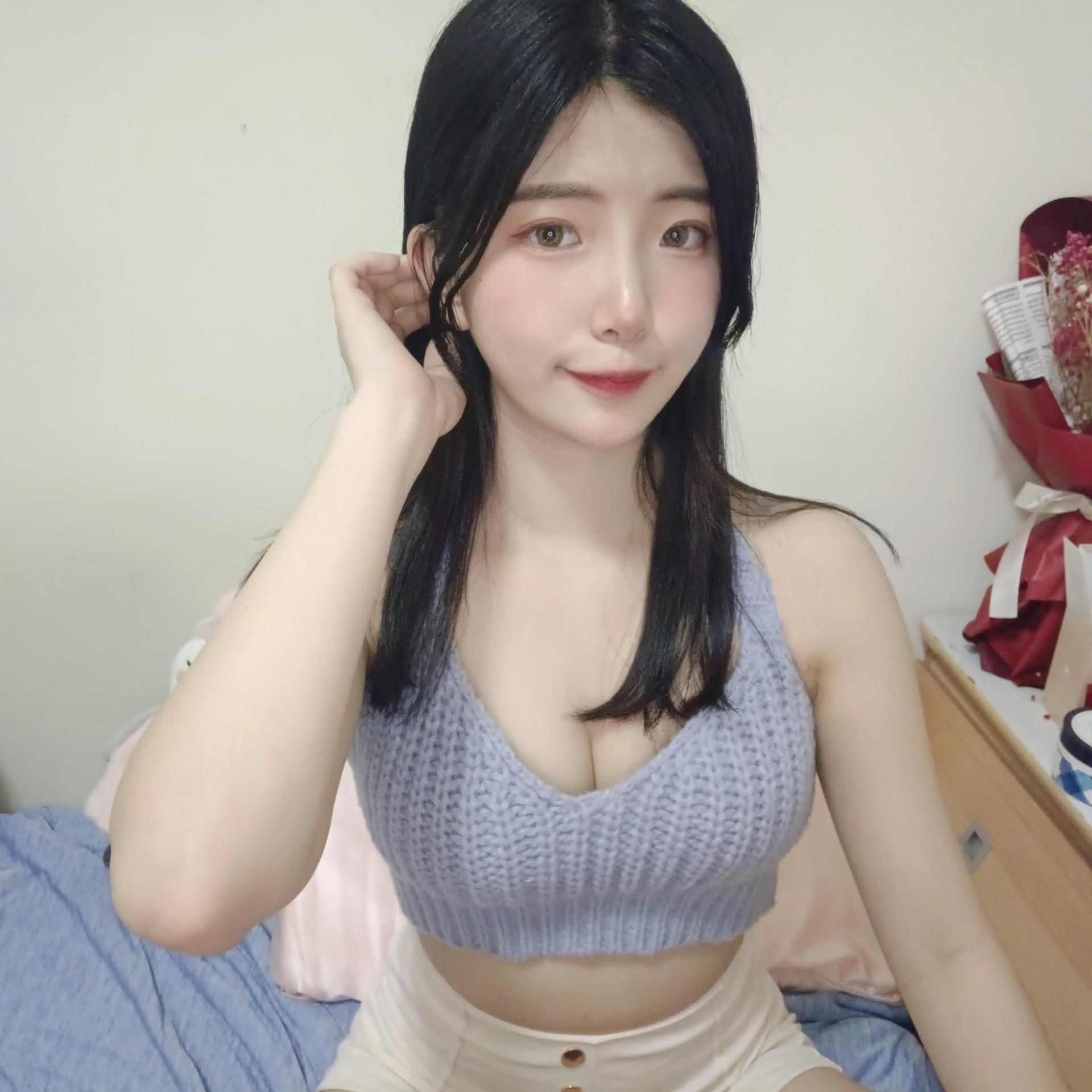 annie_lovely : 想抓嗎？😈 
#大奶🔥#sexy #清純的臉蛋極品的身材