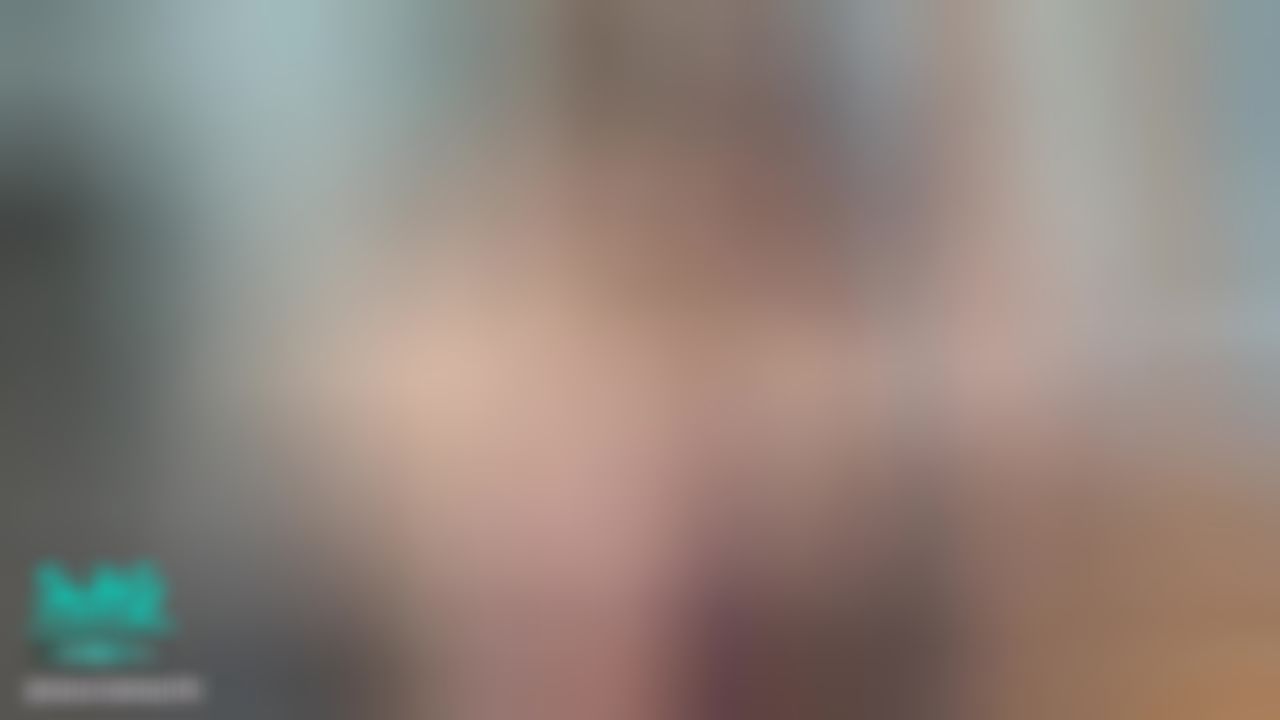 azuramochi : 巨乳騷貨表情超淫蕩😈 #自慰 #巨乳 #Masturbation #BigTits