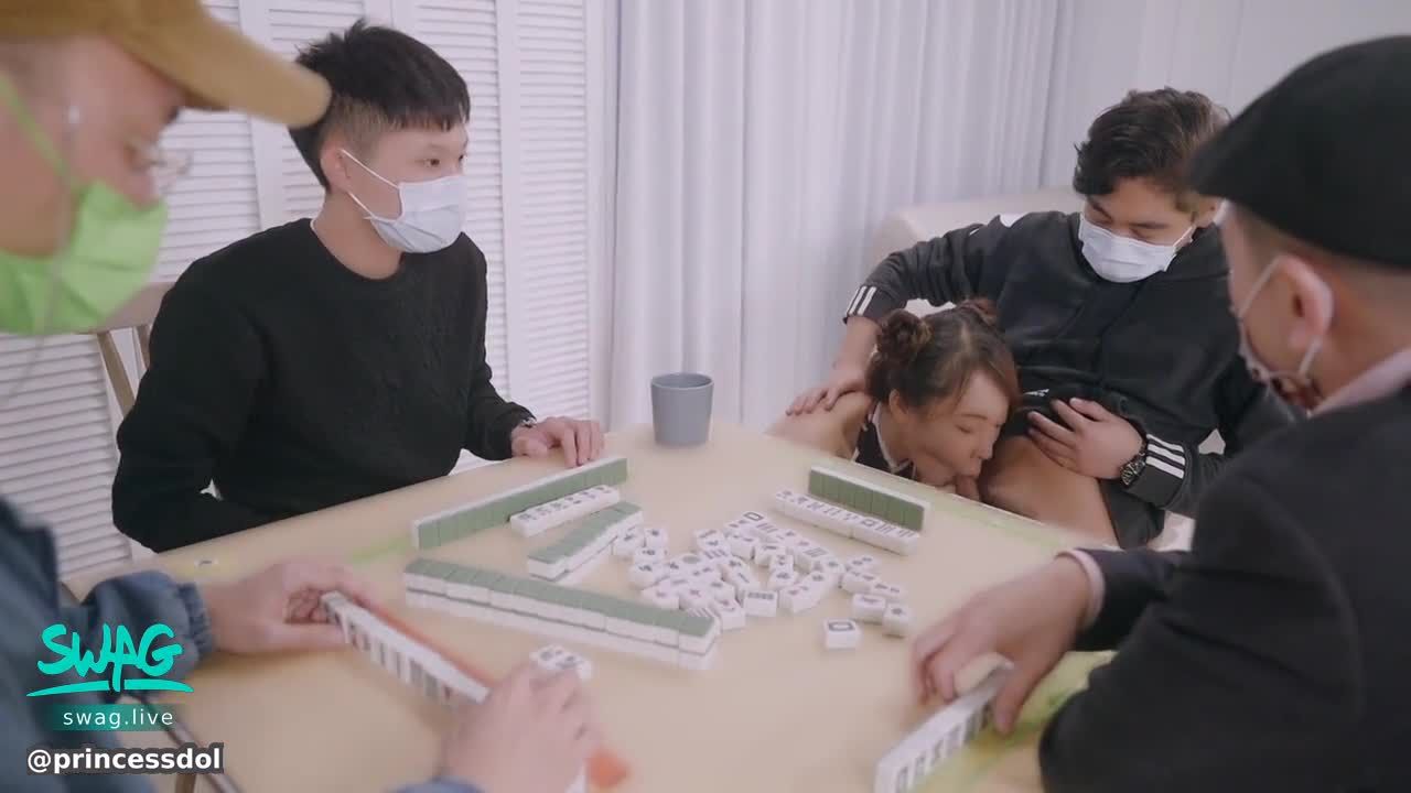 princessdolly : 胡牌就能幹表妹，我還不趕快胡爆 #巨乳 #口交 #多P #BigTits #BlowJob #Gangbang