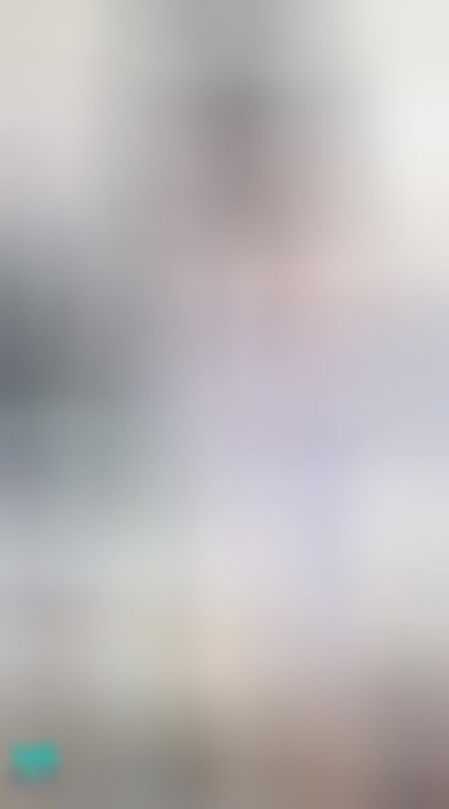 janicee : 脫下睡袍💓
開衩緞面睡衣👀
睡袍下的性感💙
satin💗