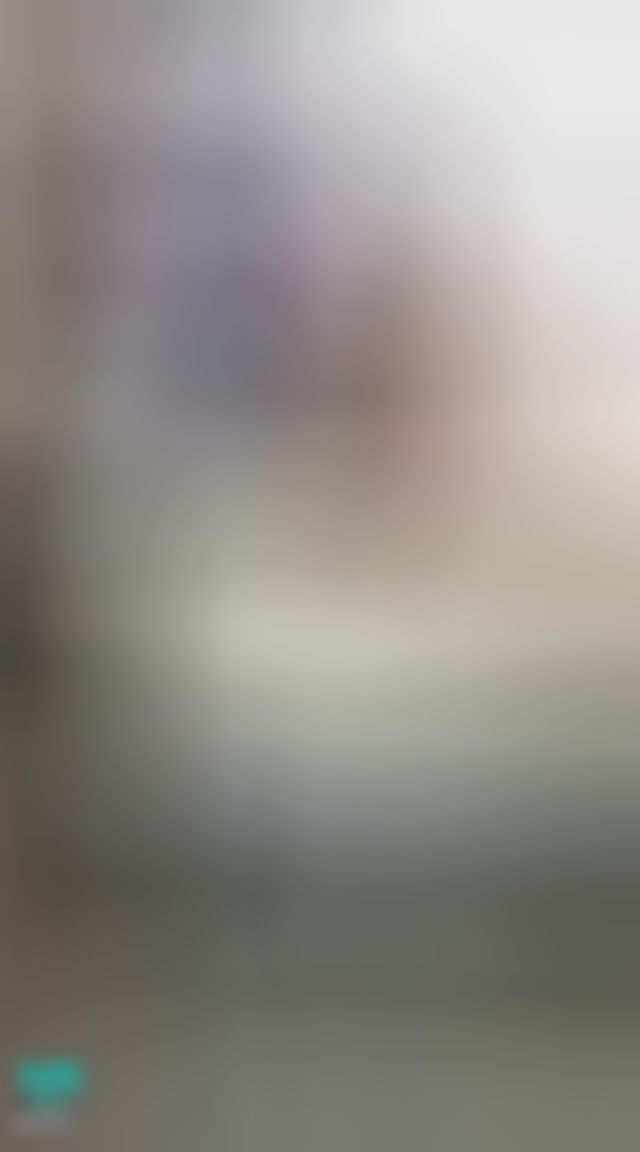 janicee : 把胸部放在床上
胸口像罩杯的睡衣😍
床上趴著踢踢白皙美腿💚
#腿控 #足控 #美腿 #低胸 #睡衣 #細肩帶 #鎖骨 #赤腳 #裸足