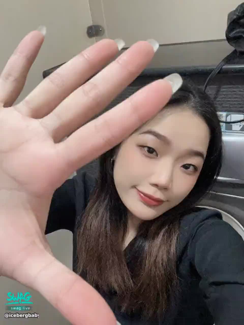 icebergbaby : 這禮拜我生日
要來祝我生日快樂嗎🥰