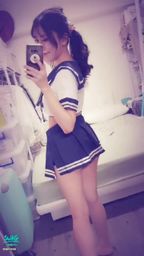 janicee : 水手服M字腿😈
抓個馬尾👀露出後頸💗
性感M字腿😈😈😈
制服的誘惑💚
微露內衣下擺🌹
曝光的超短水手服短裙💙
student uniform🎀
#性感 #美腿 #制服 #長髮 #足控 #腿控 #黑髮 #迷你裙 #赤腳 #裸足 #學生服 #m字腿