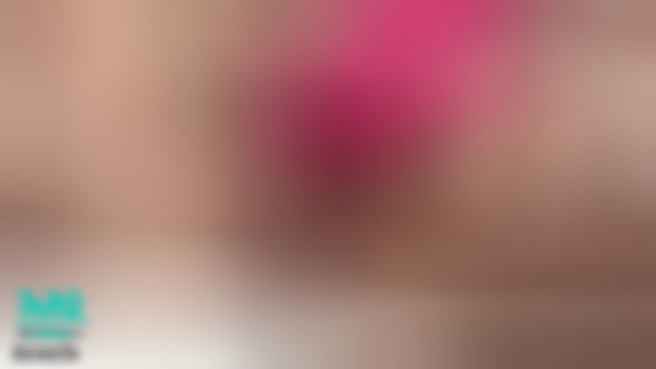  : 欲求不滿的人妻需要電動玩具🥺