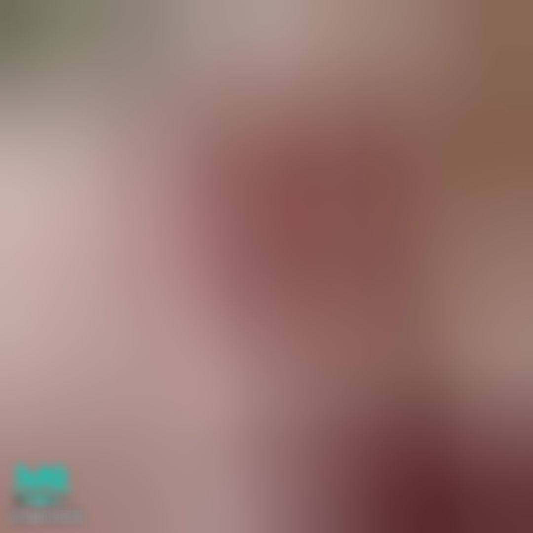 neptunestar : Lay down and let your brother take your pussy.👄