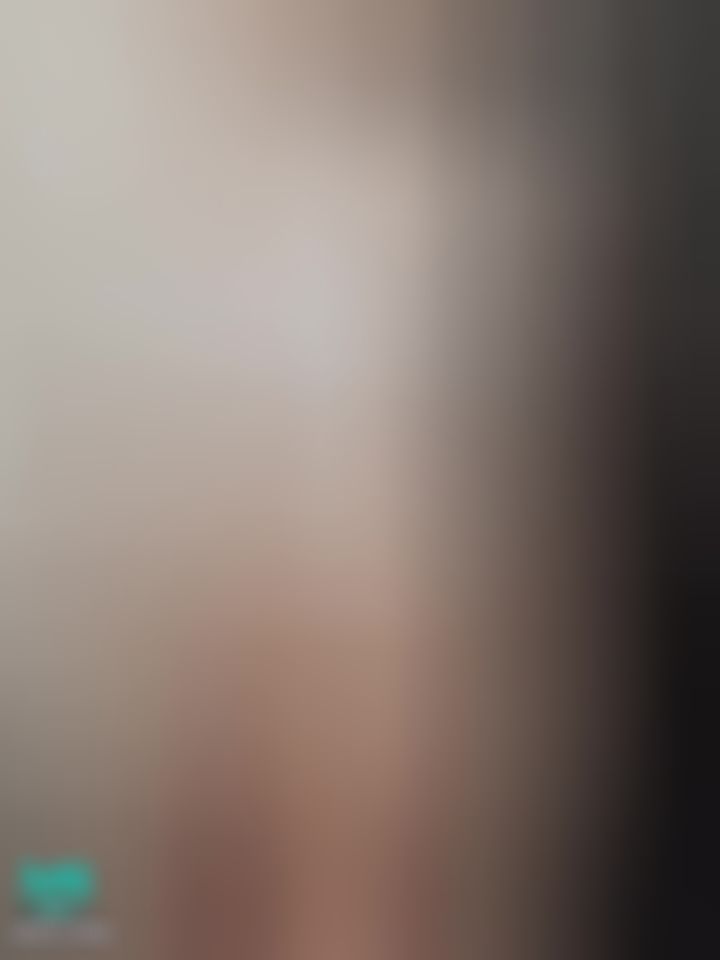 tyna_luong : nhảy theo điệu nhạc và nude