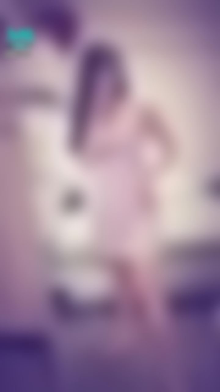 janicee : 性感睡衣揉胸