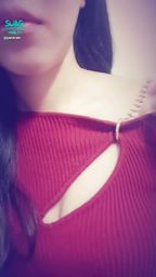 janicee : 拉下衣服,露出黑色胸罩😍
性感深V💋
快撐不住的細肩帶💓
戴眼鏡的爆乳曲線💗
#眼鏡 #赤腳 #裸足 #鎖骨 #低胸 #乳溝 #長髮 #黑框 #粗框 #細肩帶 #內衣