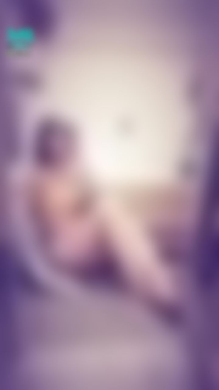 janicee : 性感比基尼💦
挖空的小褲😈
外套下的火辣好身材💋
Summer bikini😍
#性感 #長髮 #sexy #腿控 #鎖骨 #bikini #深V #高跟鞋 #美腿 #肩帶 #比基尼 #泳衣 #乳溝 #水著