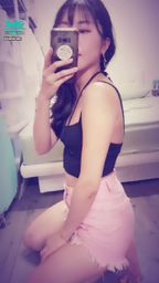 janicee : 露出渾圓的南半球💙
性感挖空小心機💓
與可愛的腳底💖
Semisphere😈
#鏤空 #長髮 #小可愛 #sexy #黑髮 #美腿 #鎖骨 #短褲 #南半球 #下乳 #腳底 #赤腳 #裸足
