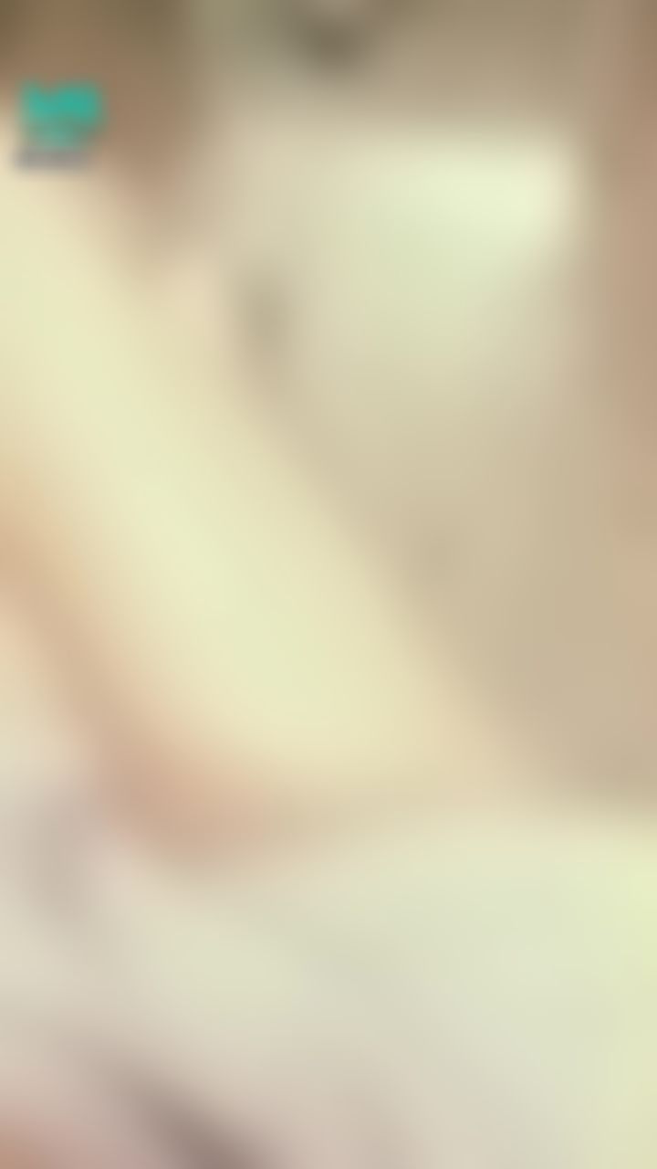 janicee : 脫下與穿著高跟鞋的美腿👠馬尾💋