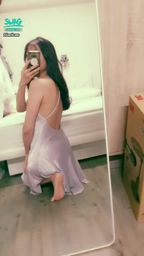 janicee : 舔嘴揉奶💋深邃的鎖骨💗
輕薄緞面睡衣襯托曲線👀
性感美背交叉睡裙🌹
掀起裙擺的白嫩腳底💖💖
silky💗
#細肩帶 #長髮 #睡衣 #sexy #裸足 #赤腳 #裸足 #鎖骨 #短裙 #美腿 #腿控 #足控 #黑髮 #揉奶 #腋下