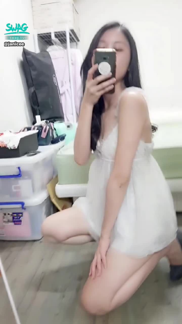 janicee : 美背睡衣