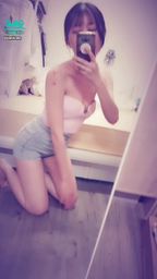 janicee : 彎腰,扭扭屁股💋
容易露出內衣的針織馬甲😈
胸口的小心機⭐找亮點💚
緊身鏤空短褲的臀型💓
Summer knitwear😍
#性感 #長髮 #sexy #腿控 #鎖骨 #sexy #短裙 #赤腳 #裸足 #肩膀 #腿控 #美腿 #低胸 #乳溝 #針織