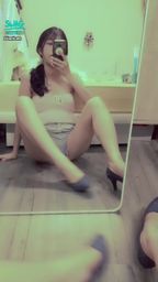 janicee : 透出內衣的針織馬甲😈
緊身牛仔短褲♥️
張開高跟鞋美腿👠👠😈
Summer knitwear😍
#性感 #長髮 #sexy #腿控 #鎖骨 #sexy #短褲 #高跟鞋 #肩膀 #腿控 #美腿 #低胸 #乳溝 #針織