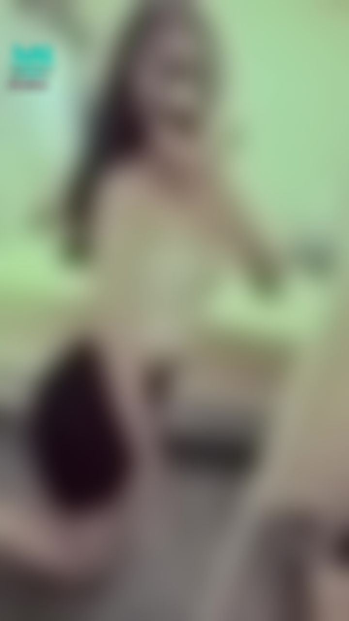 janicee : 露出內衣