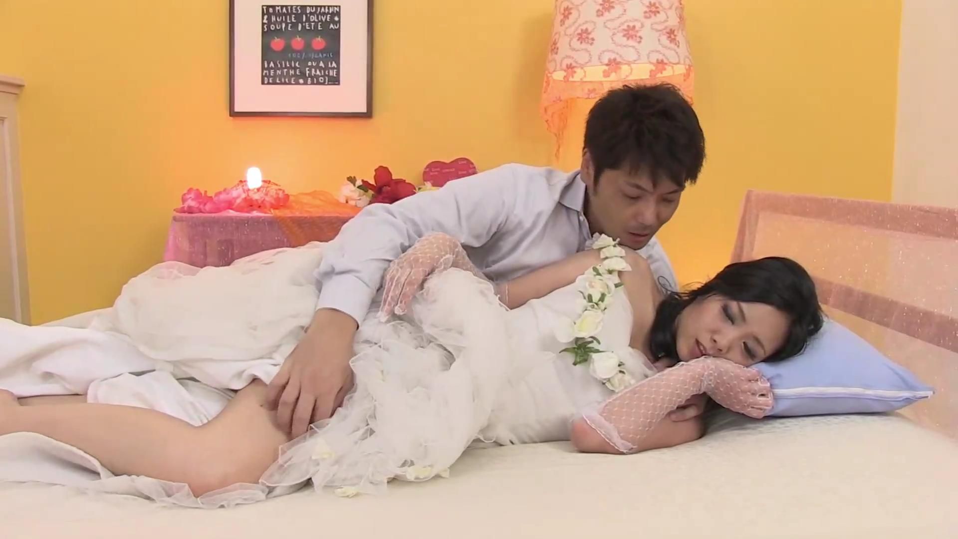 eaglejp : 前來試婚紗的未婚妻們都有著婚前憂鬱 (1)