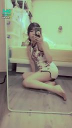 janicee : 胸口挖洞的短旗袍👀
曝光底褲的坐姿😍
近拍性感開衩美腿🌹
cheongsam💗
#削肩 #長髮 #旗袍 #sexy #開衩 #挖空 #短裙 #美腿 #腿控 #赤腳 #裸足 #黑髮