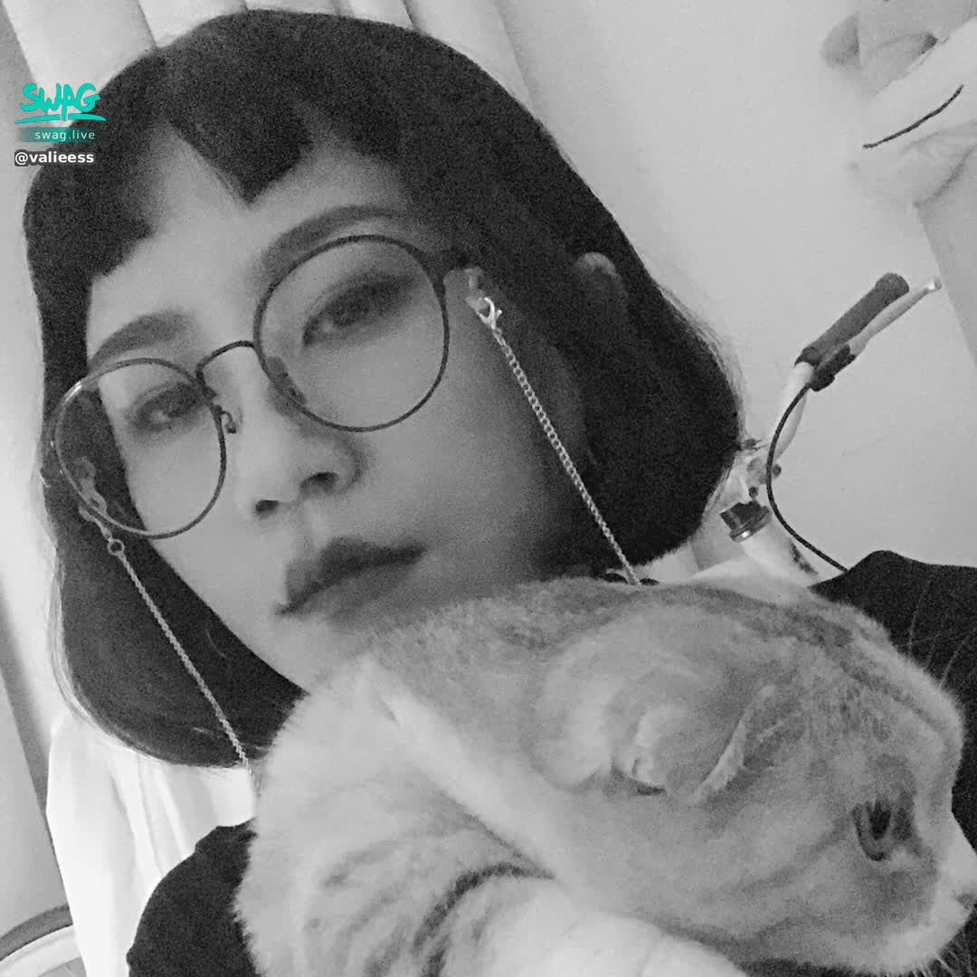 valieess : 與談心找安慰
麻瓜修女「Lerie」在此（陪伴您～👩🏻